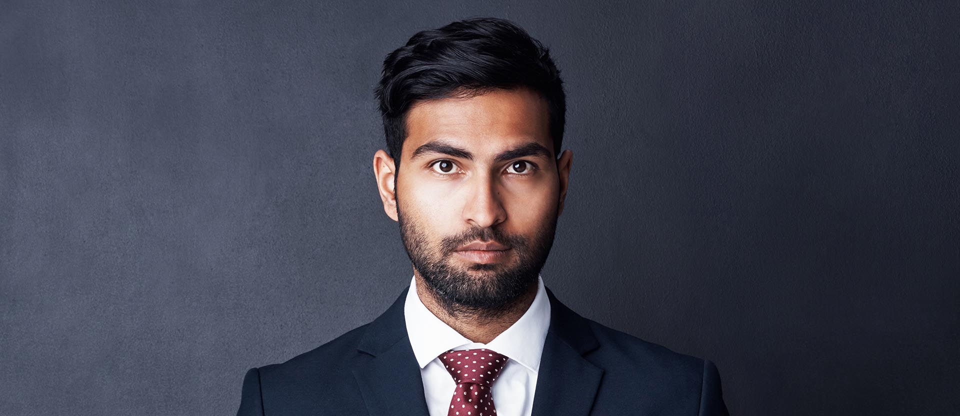 junger mann bei eventfotografie