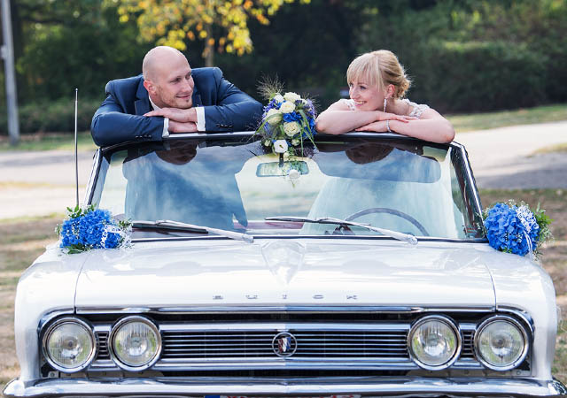 hochzeit_eventfotos_03 ein brautpaar bei einem fotoshooting