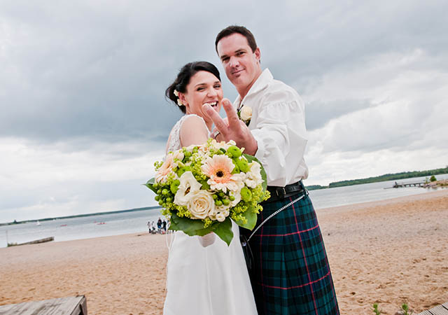 hochzeit_eventfotos_04 hochzeitspaar am cospudener see in leipzig